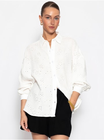 SASSYCLASSY Musselin Bluse mit Lochstickerei in Offwhite