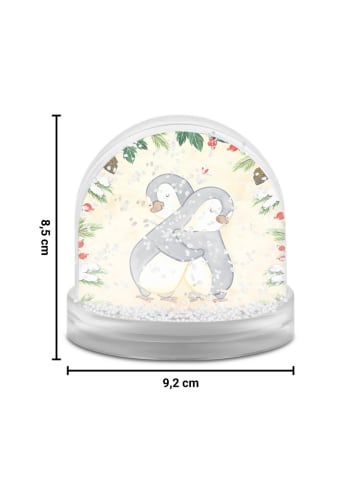 Mr. & Mrs. Panda Weihnachts Schneekugel Pinguine Kuscheln mit Sp... in Naturpapier