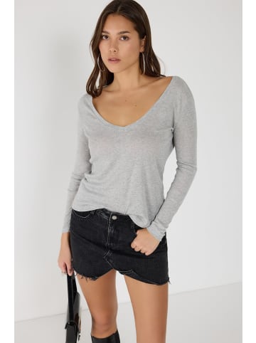 NO MATTER WHAT Blouse in Grau