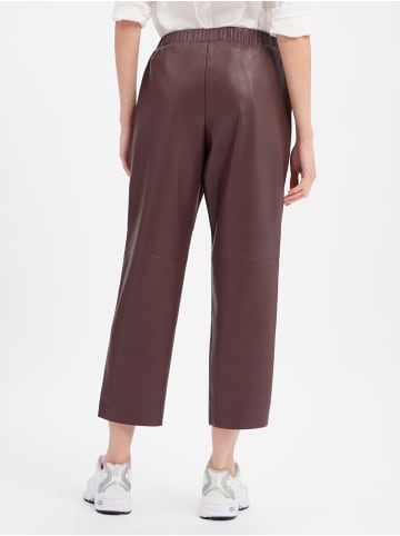 Marie Lund Kunstlederhose in aubergine - 0002