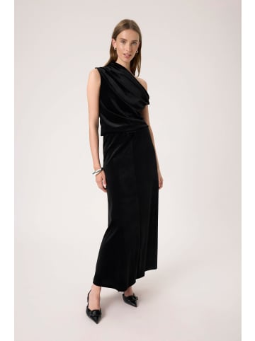 Soaked in Luxury Rock SLVelera A-shape in Black