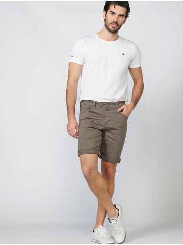 KOROSHI SHORTS MIT SPITZ ZULAUFENDER PASSFORM in oliv