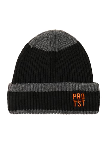 Protest " PRTMackay in True Black
