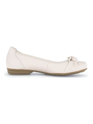 Gabor Ballerinas in Ivory