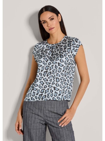 MADELEINE Rundhals-Bluse mit Unikat-Print in rauchblau / silbergrau