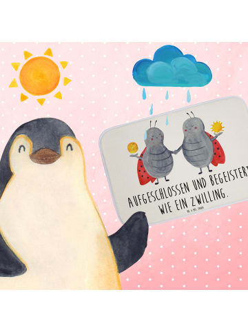 Mr. & Mrs. Panda Badematte Sternzeichen Zwilling mit Spruch in Weiß