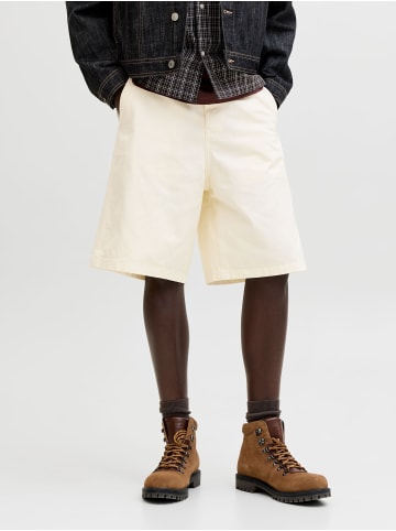 Jack & Jones Shorts in Antique White