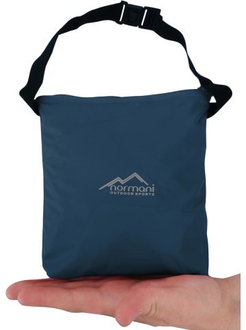 Normani Outdoor Sports Regenponcho Kauai in Navy