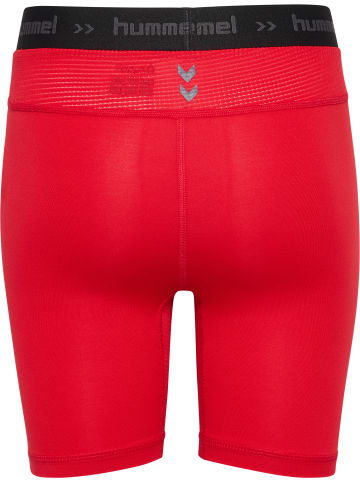 Hummel Enge Shorts Hml First Performance Kids Tight Shorts in TRUE RED