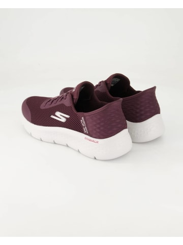 Skechers Slip On Sneaker in Bordeaux