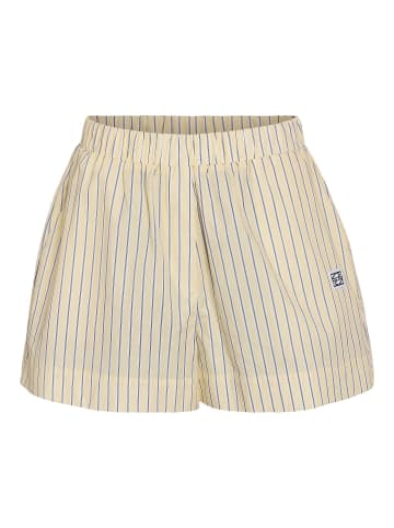 Noisy may Shorts in Pastel Yellow