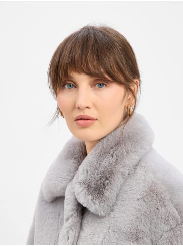 edited Kunstfelljacke Carly in grau