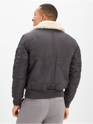 Alpha Industries Jacke in schwarz - 0008
