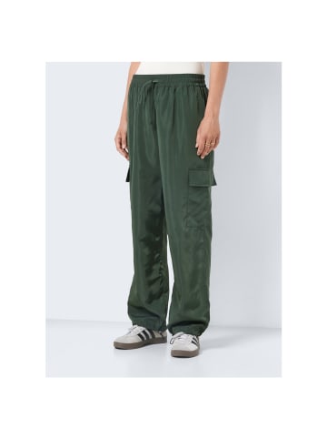 Noisy may Hose in kombu green