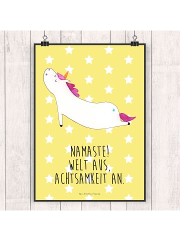 Mr. & Mrs. Panda Bild Einhorn Yoga mit Spruch in Gelb Pastell