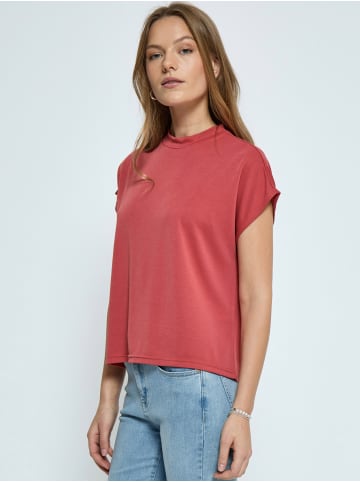 minus T-Shirt in Barn Red