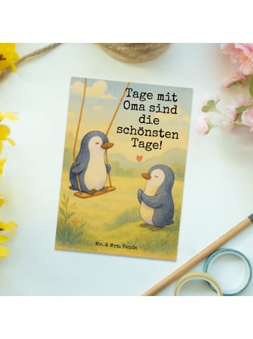 Mr. & Mrs. Panda Postkarte Pinguin Oma Design mit Spruch in Weiß