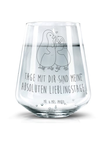 Mr. & Mrs. Panda Wasserglas Pinguin umarmen mit Spruch in Transparent