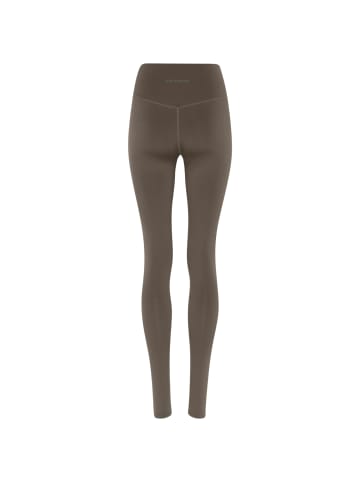 girlfriend collective Hosen Float in Mink