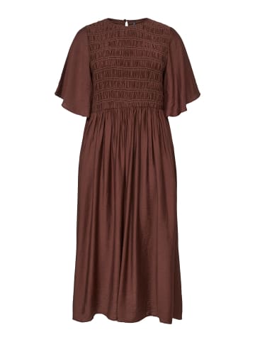 Vero Moda Gesmoktes Kleid in Shaved Chocolate