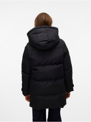 Vero Moda Mantel in Black