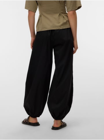 Vero Moda Hose mit weitem Beinschnitt in Black