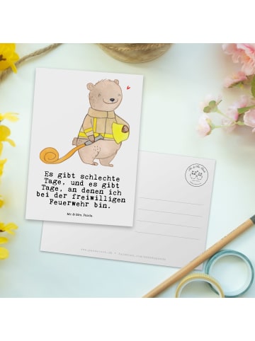 Mr. & Mrs. Panda Ansichtskarte Bär Freiwillige Feuerwehr mit Spruch in Weiß