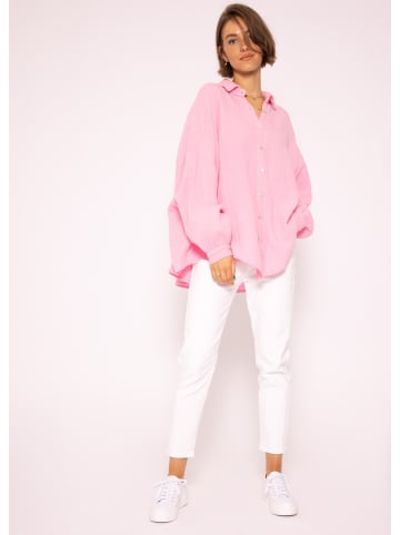 SASSYCLASSY Ultra Oversize Musselin-Blusenhemd kürzere Variante in Babyrosa