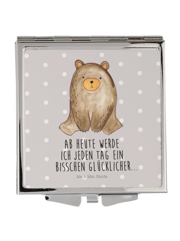 Mr. & Mrs. Panda Reisespiegel Bär sitzend mit Spruch in Grau Pastell