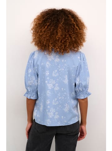 Kaffe Kurzarm-Bluse KAelly Regular fit in Vista blue/Chalk Flower