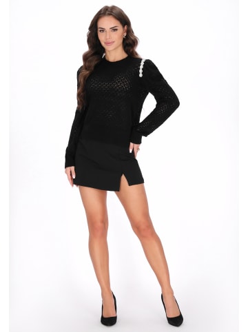 faina Women Sweater in black