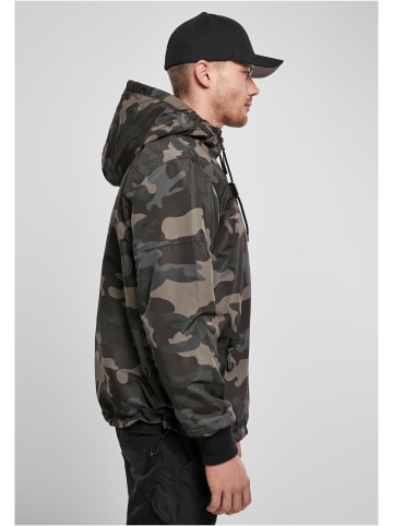 Brandit Windbreaker in darkcamo