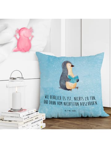 Mr. & Mrs. Panda Dekokissen Pinguin Buch mit Spruch in Eisblau