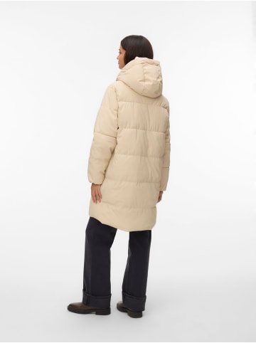 Vero Moda Mantel in Black