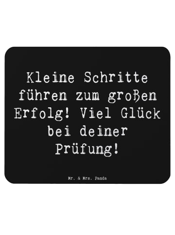 Mr. & Mrs. Panda Mauspad Spruch Prüfungen bestehen mit Spruch in Schwarz