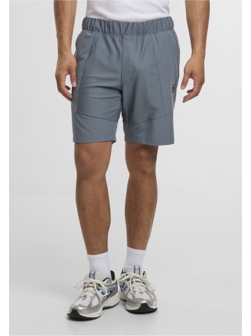 Sergio Tacchini Shorts - Sport in stormy weather