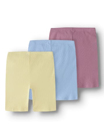 TWO SOON Shorts in Pastel Yellow
