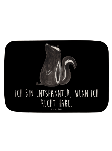 Mr. & Mrs. Panda Badteppich Stinktier Sitzen mit Spruch in Schwarz