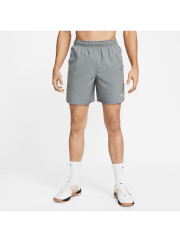 Nike Performance Laufshorts Dri-FIT Challenger in hellgrau / silber