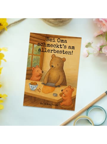 Mr. & Mrs. Panda Postkarte Oma Backen Design mit Spruch in Weiß