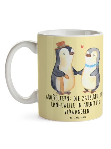 Mr. & Mrs. Panda Mug Großeltern Zauberer mit Spruch in Gelb Pastell