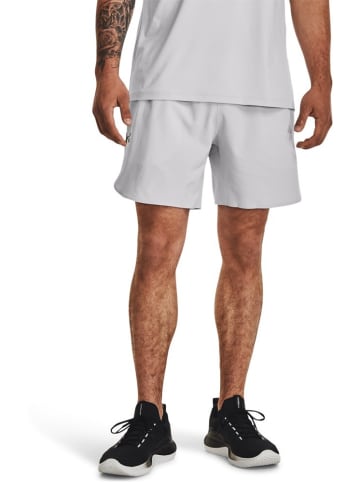 Under Armour Sportshorts "UA Peak Woven Shorts" in Grau