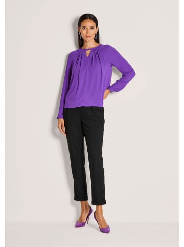 MADELEINE Elegante Bluse mit V-Ausschnitt in lavendellila