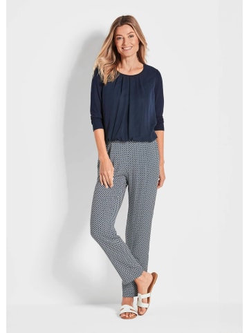 GOLDNER Kurzgröße:  Karottenhose SARA, Viskose in marine / weiß / gemustert