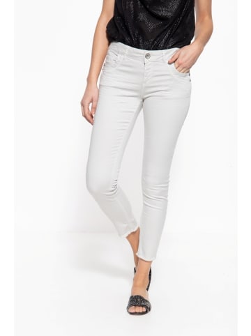 ATT Jeans ATT Jeans ATT JEANS Slim Fit Hose mit offenen Kanten Leoni in hellgrau