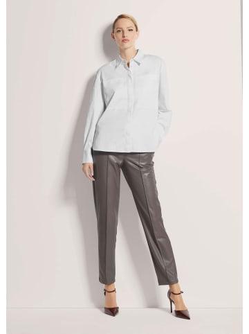 MADELEINE Modische Bluse mit verdeckter Knopfleiste in weiß