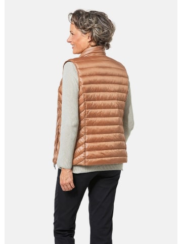 GOLDNER Kurzgröße:  Steppweste Weste mit leichter Wattierung in milchkaffee