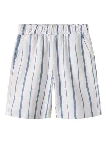 name it Shorts in White Alyssum