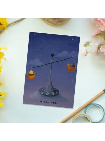 Mr. & Mrs. Panda Postkarte Sternzeichen Waage Design ohne Spruch in Weiß