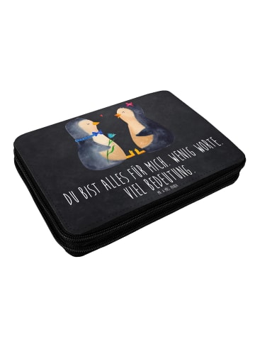 Mr. & Mrs. Panda Stiftetasche Pinguin Pärchen mit Spruch in Kreidetafel